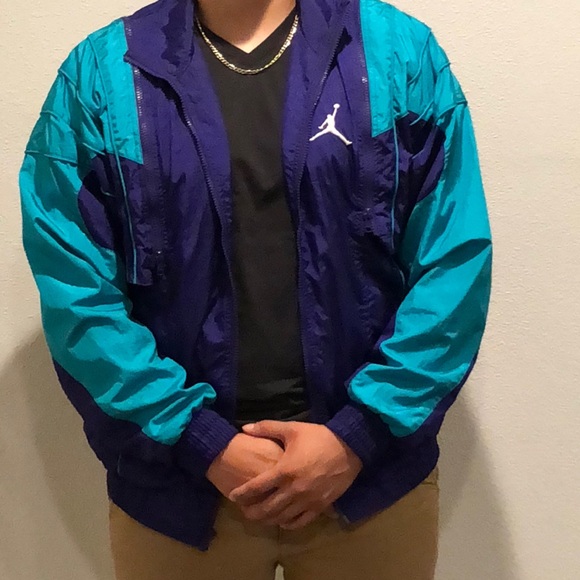 RETRO JORDAN JACKET 🔥 - Picture 2 of 5